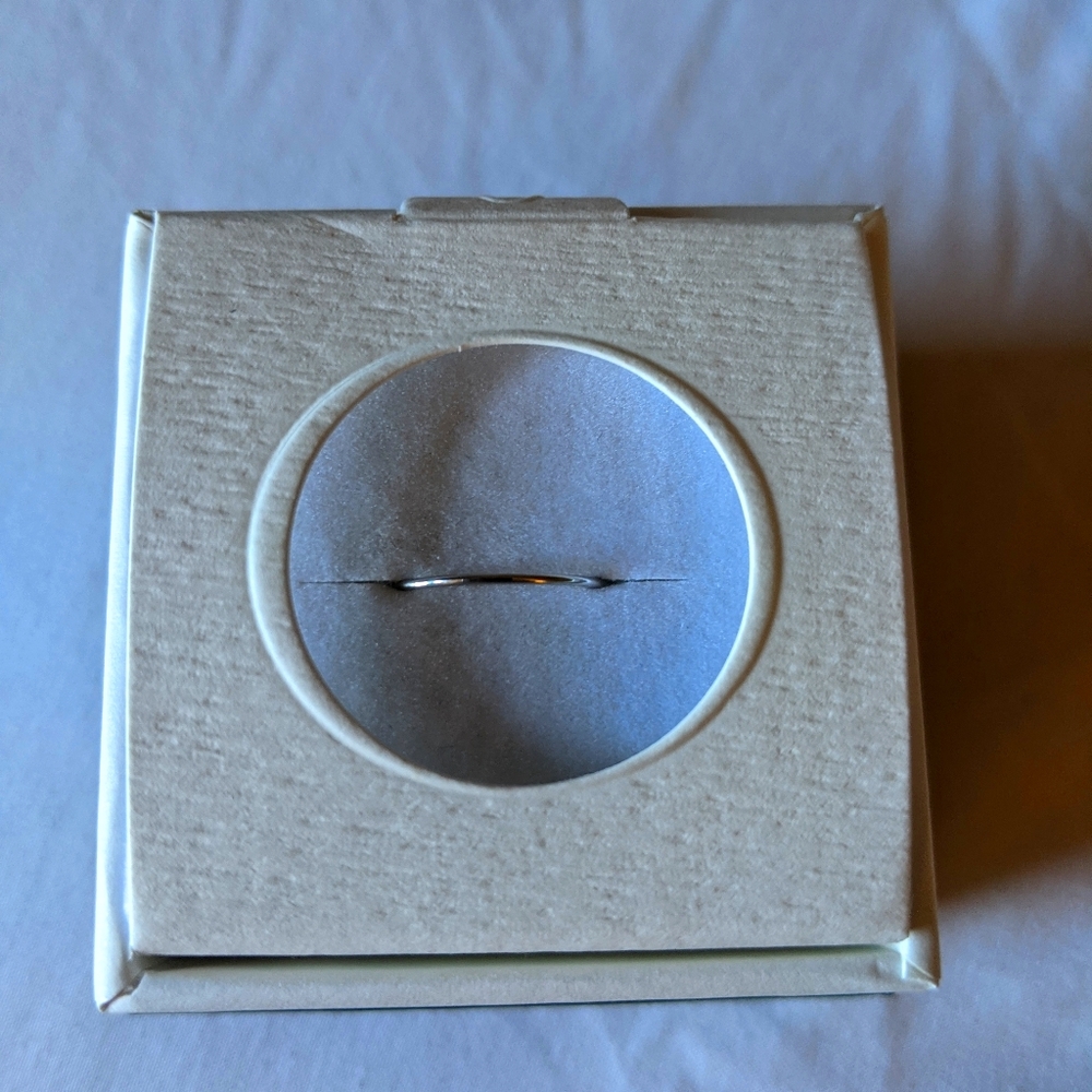 Aurate 14 k white gold stackable ring